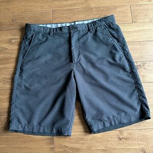 Sunice Men’s Grey Flat Front Shorts - Size 36